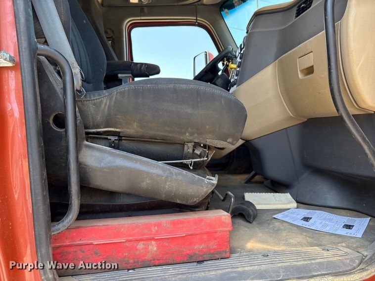 image for item EF1179 2017 Peterbilt 567 dump truck