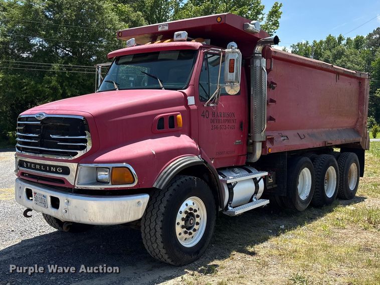 image for item EF1180 2007 Sterling L9500 dump truck