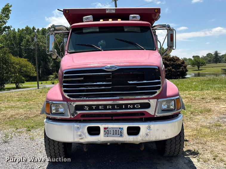 image for item EF1180 2007 Sterling L9500 dump truck