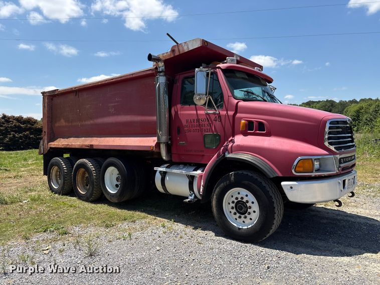 image for item EF1180 2007 Sterling L9500 dump truck