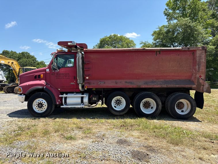 image for item EF1180 2007 Sterling L9500 dump truck