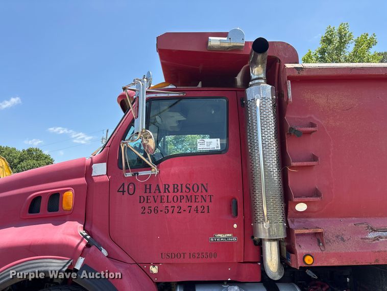 image for item EF1180 2007 Sterling L9500 dump truck