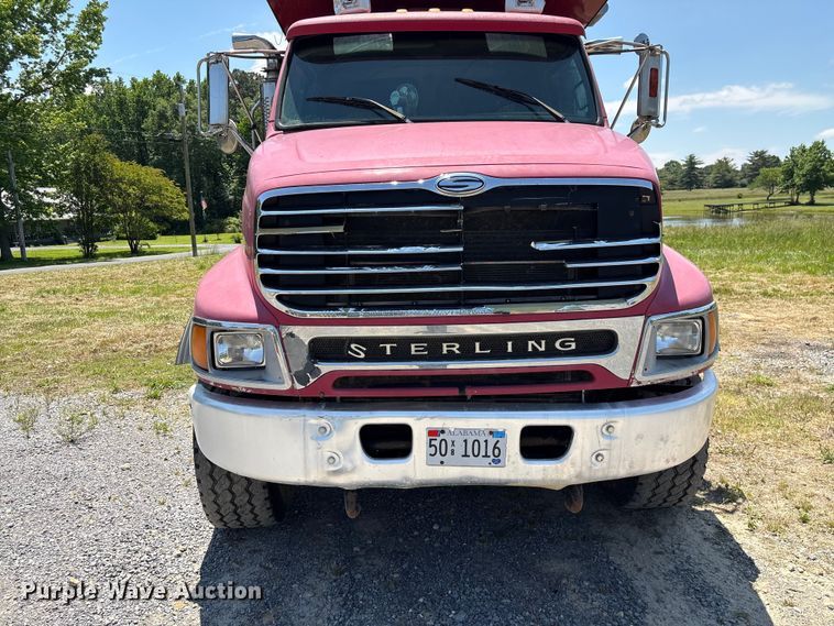 image for item EF1180 2007 Sterling L9500 dump truck