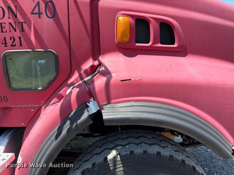 image for item EF1180 2007 Sterling L9500 dump truck