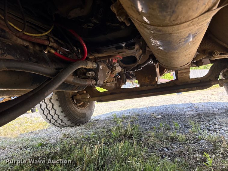 image for item EF1180 2007 Sterling L9500 dump truck