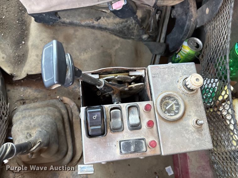 image for item EF1180 2007 Sterling L9500 dump truck