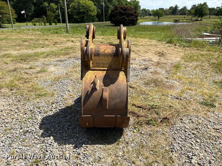 image for item EF1186 Caterpillar excavator bucket