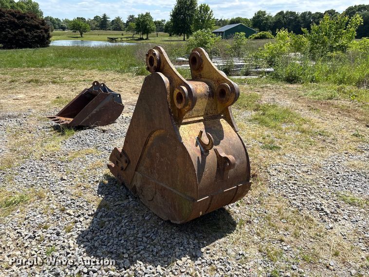 image for item EF1186 Caterpillar excavator bucket