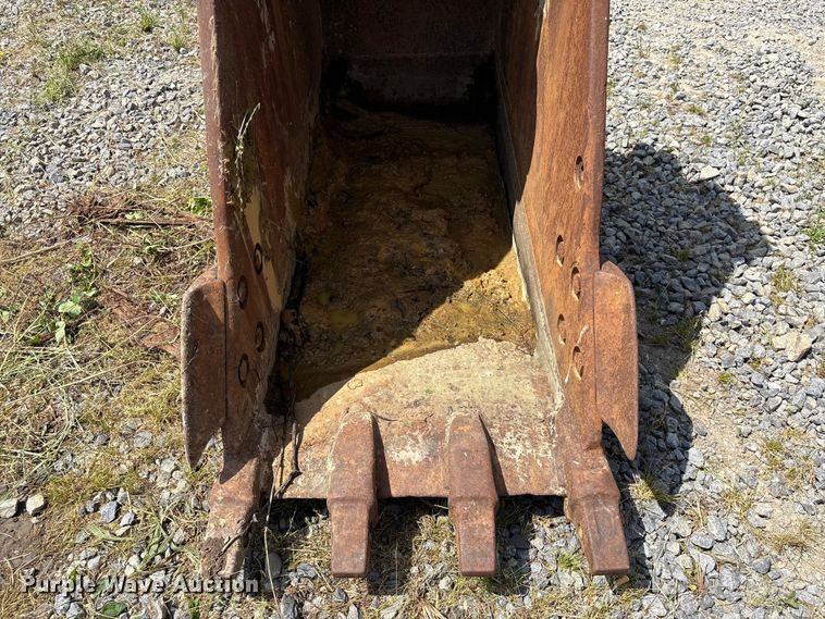 image for item EF1186 Caterpillar excavator bucket