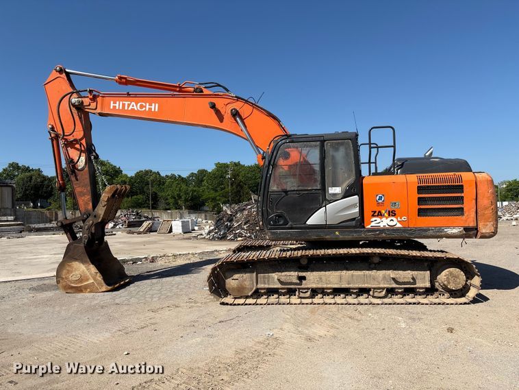 image for item EF1199 2021 Hitachi ZX210 LC-6 excavator