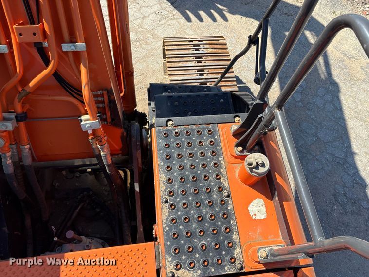 image for item EF1199 2021 Hitachi ZX210 LC-6 excavator