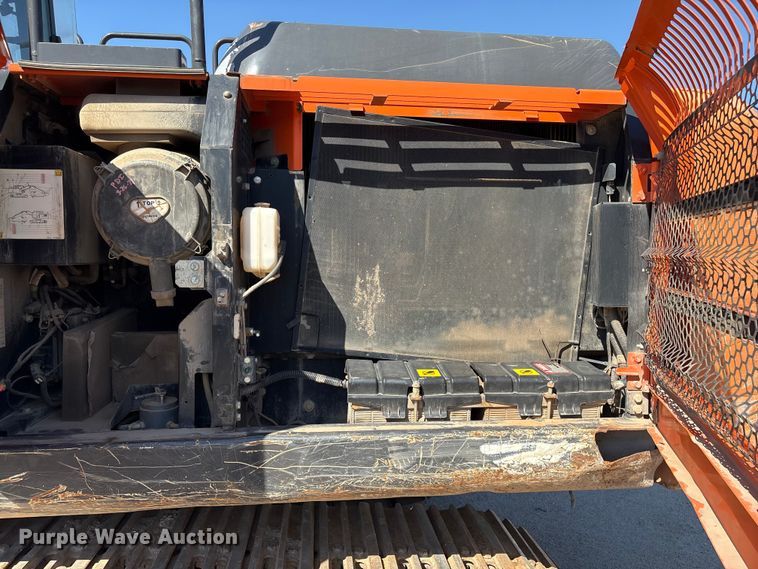 image for item EF1199 2021 Hitachi ZX210 LC-6 excavator