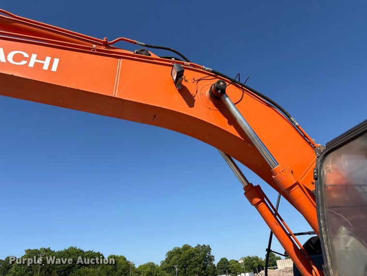 image for item EF1199 2021 Hitachi ZX210 LC-6 excavator