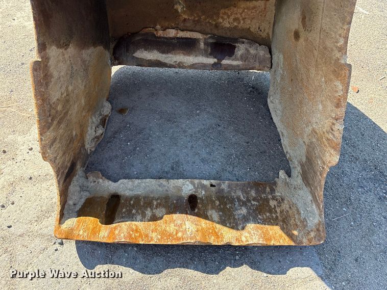 image for item EF1199 2021 Hitachi ZX210 LC-6 excavator