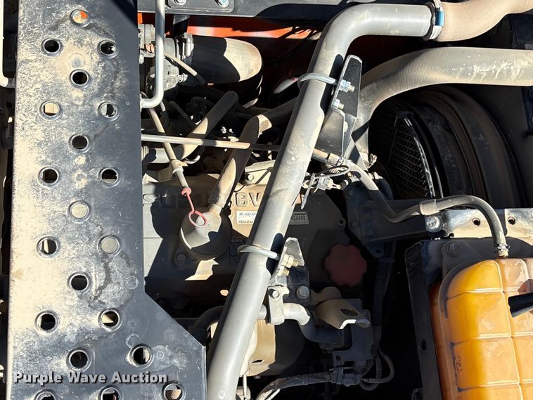 image for item EF1199 2021 Hitachi ZX210 LC-6 excavator