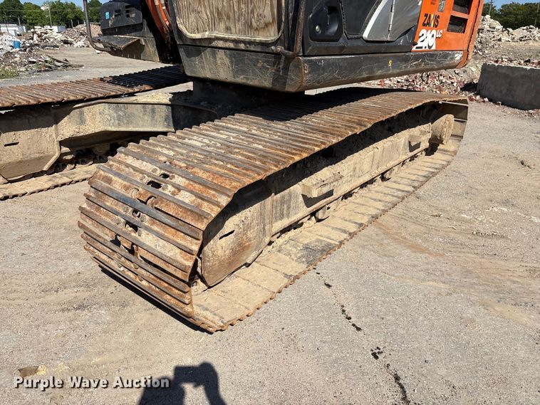 image for item EF1199 2021 Hitachi ZX210 LC-6 excavator