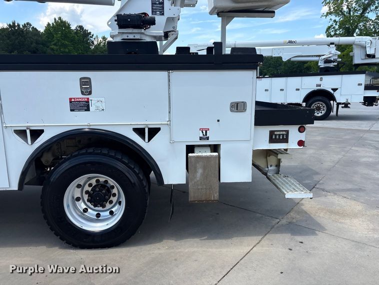 image for item EF1212 2013 Freightliner Business Class M2 bucket truck