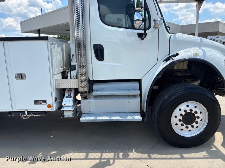 image for item EF1212 2013 Freightliner Business Class M2 bucket truck