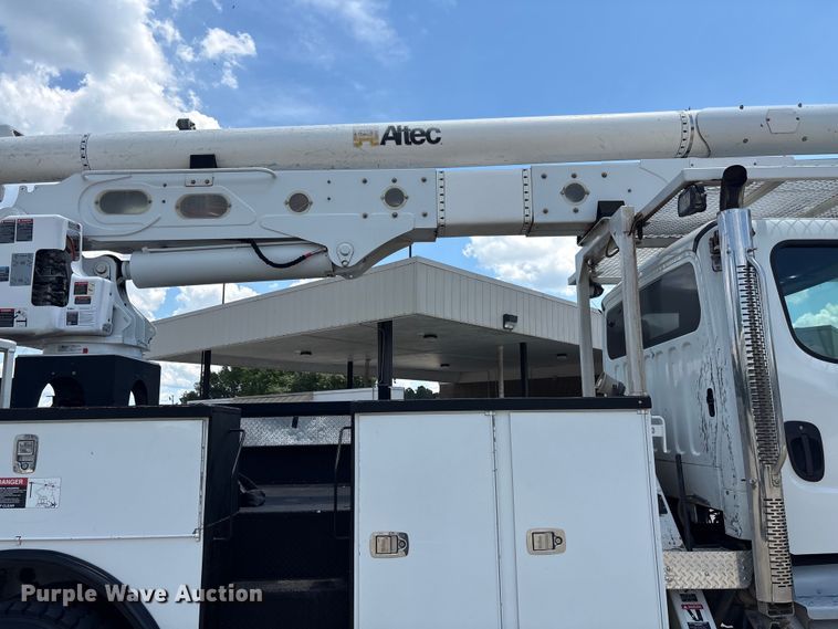 image for item EF1212 2013 Freightliner Business Class M2 bucket truck