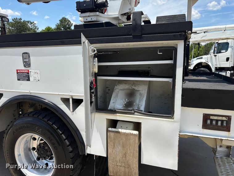 image for item EF1212 2013 Freightliner Business Class M2 bucket truck