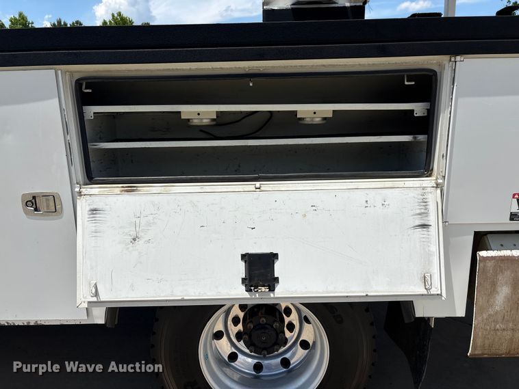image for item EF1212 2013 Freightliner Business Class M2 bucket truck