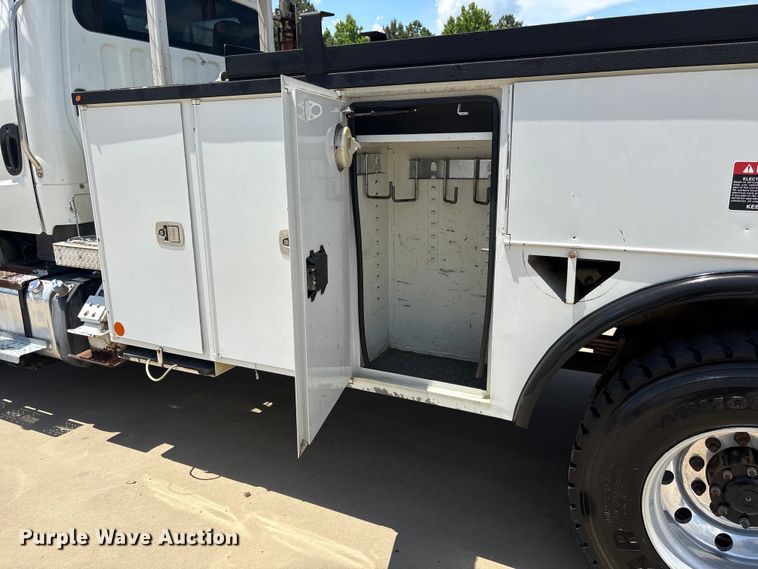 image for item EF1212 2013 Freightliner Business Class M2 bucket truck