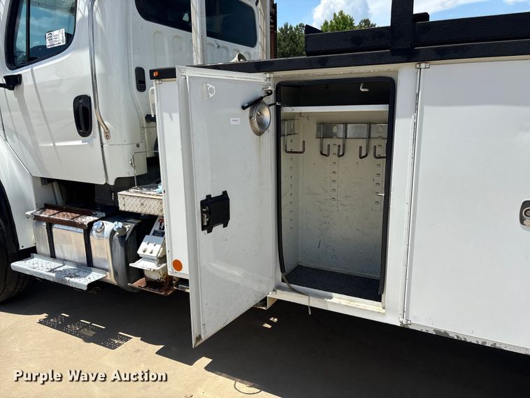 image for item EF1212 2013 Freightliner Business Class M2 bucket truck