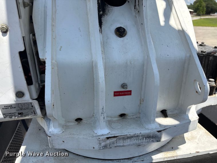 image for item EF1212 2013 Freightliner Business Class M2 bucket truck