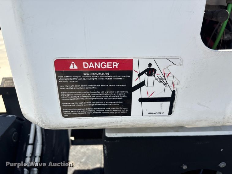 image for item EF1212 2013 Freightliner Business Class M2 bucket truck