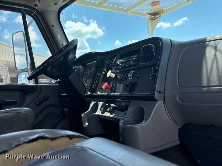 image for item EF1212 2013 Freightliner Business Class M2 bucket truck