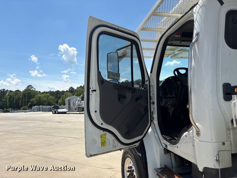 image for item EF1212 2013 Freightliner Business Class M2 bucket truck