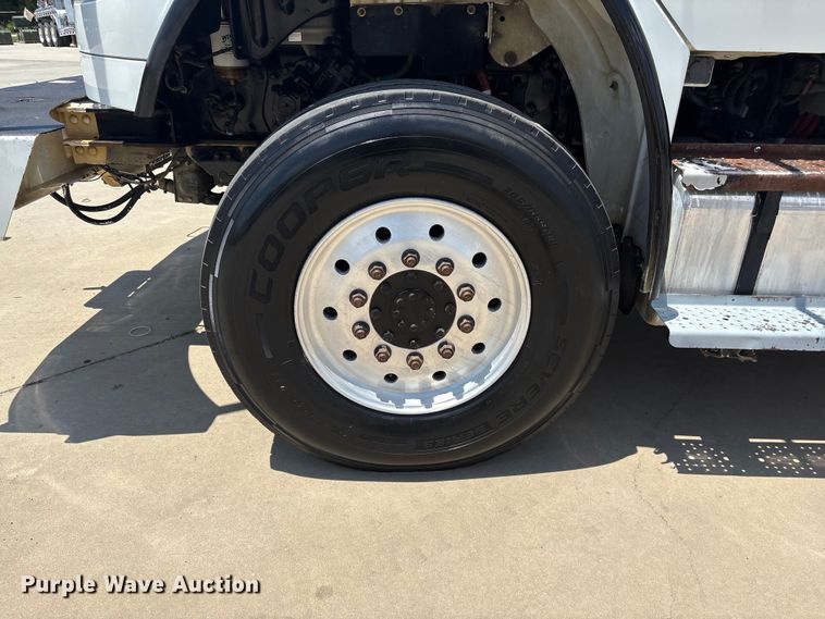 image for item EF1212 2013 Freightliner Business Class M2 bucket truck