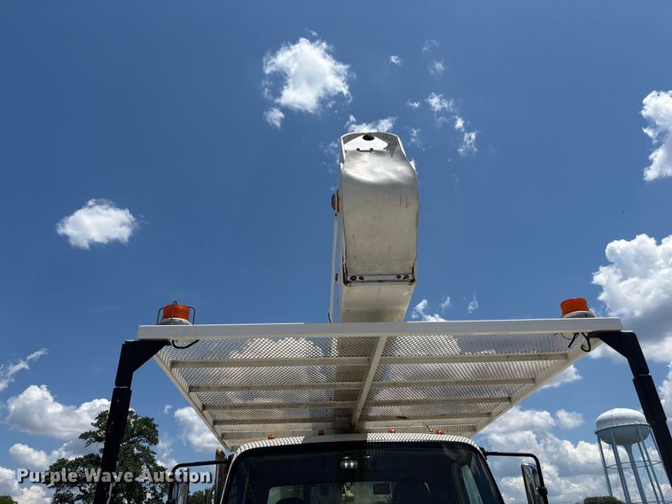 image for item EF1213 2015 Freightliner Business Class M2 bucket truck