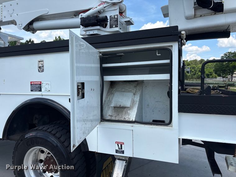 image for item EF1213 2015 Freightliner Business Class M2 bucket truck
