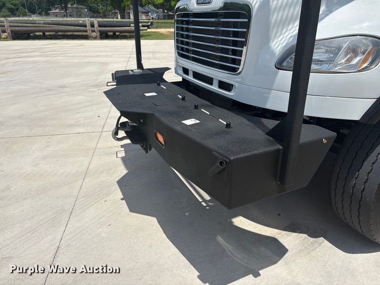 image for item EF1213 2015 Freightliner Business Class M2 bucket truck