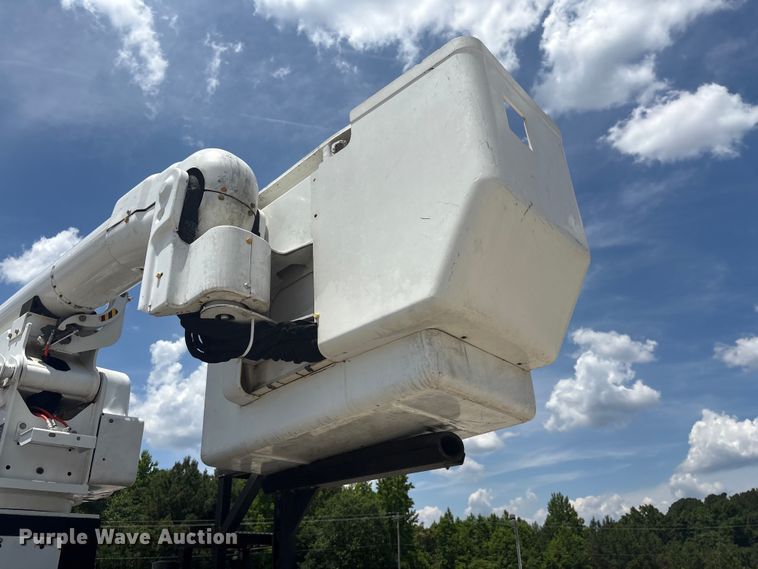 image for item EF1213 2015 Freightliner Business Class M2 bucket truck