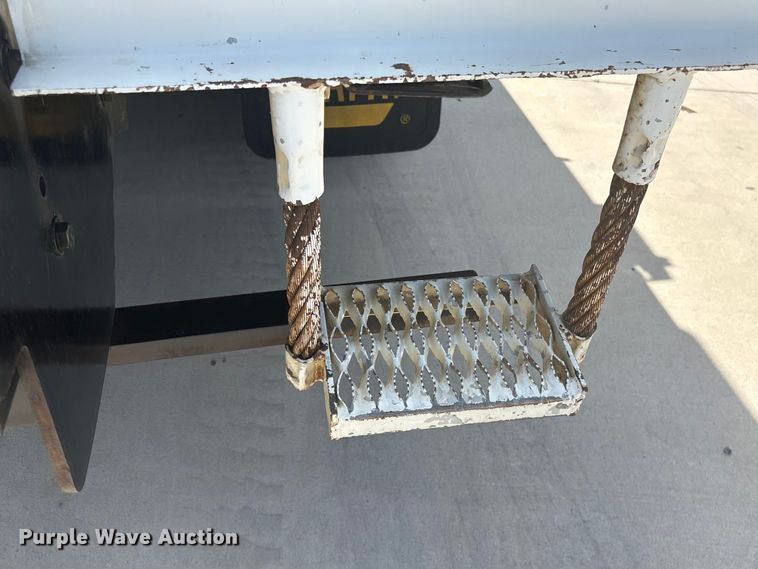 image for item EF1213 2015 Freightliner Business Class M2 bucket truck