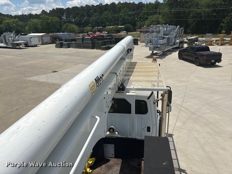 image for item EF1213 2015 Freightliner Business Class M2 bucket truck