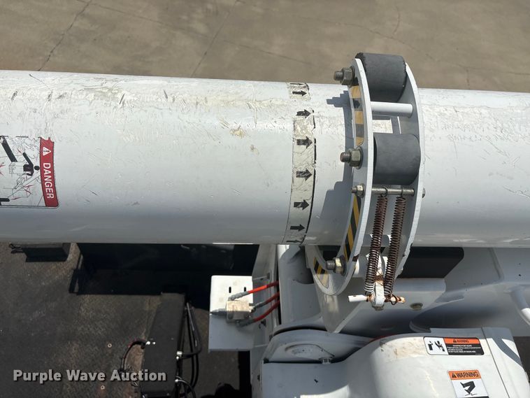 image for item EF1213 2015 Freightliner Business Class M2 bucket truck