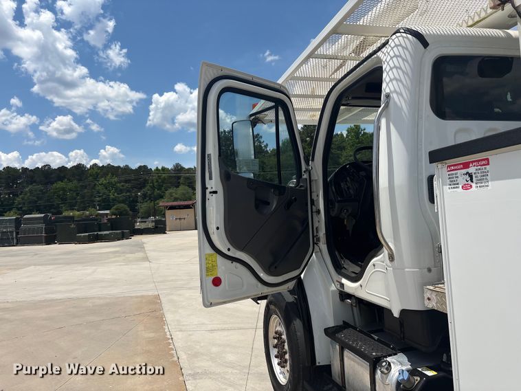 image for item EF1213 2015 Freightliner Business Class M2 bucket truck