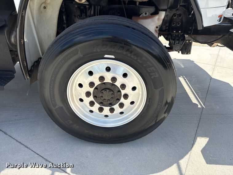 image for item EF1213 2015 Freightliner Business Class M2 bucket truck