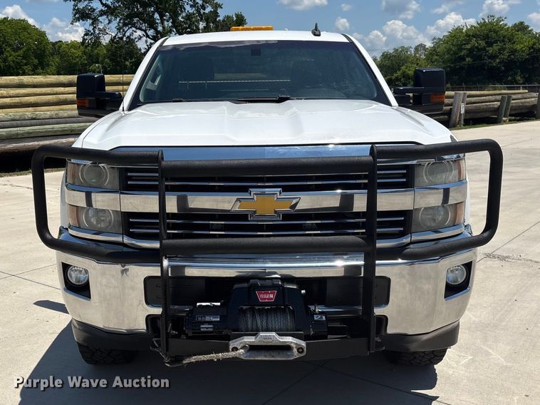 image for item EF1214 2015 Chevrolet Silverado 2500HD Crew Cab pickup truck