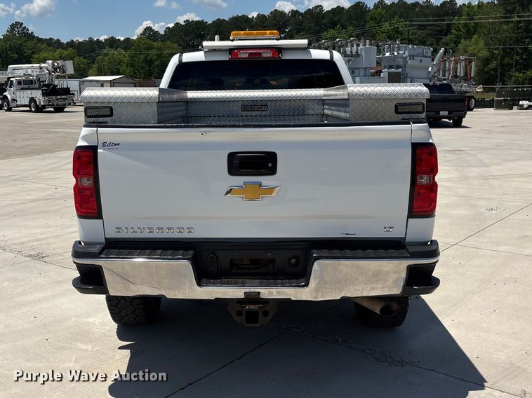 image for item EF1214 2015 Chevrolet Silverado 2500HD Crew Cab pickup truck