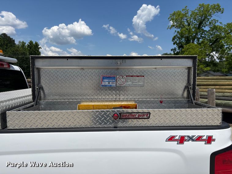 image for item EF1214 2015 Chevrolet Silverado 2500HD Crew Cab pickup truck