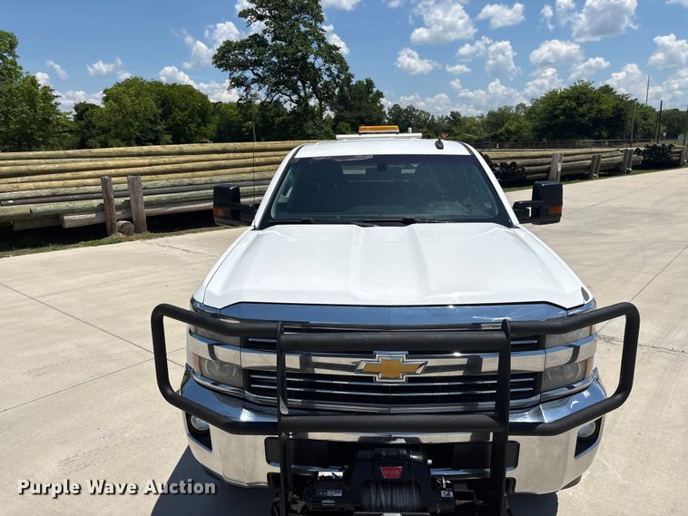 image for item EF1214 2015 Chevrolet Silverado 2500HD Crew Cab pickup truck