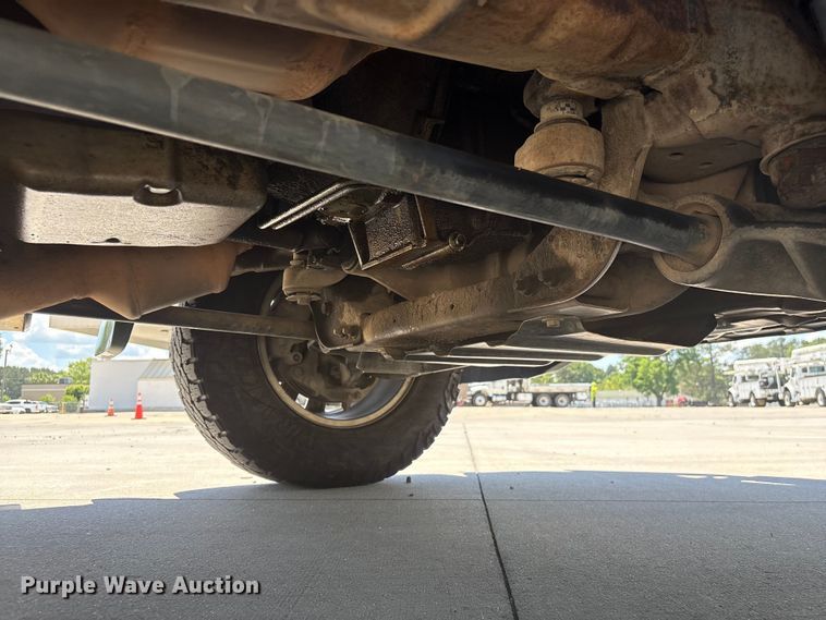 image for item EF1214 2015 Chevrolet Silverado 2500HD Crew Cab pickup truck