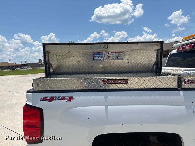 image for item EF1214 2015 Chevrolet Silverado 2500HD Crew Cab pickup truck