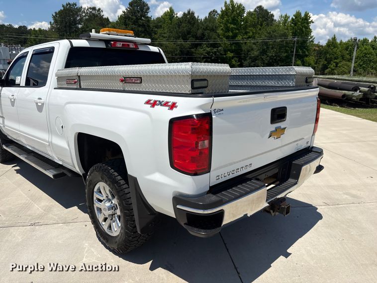image for item EF1214 2015 Chevrolet Silverado 2500HD Crew Cab pickup truck