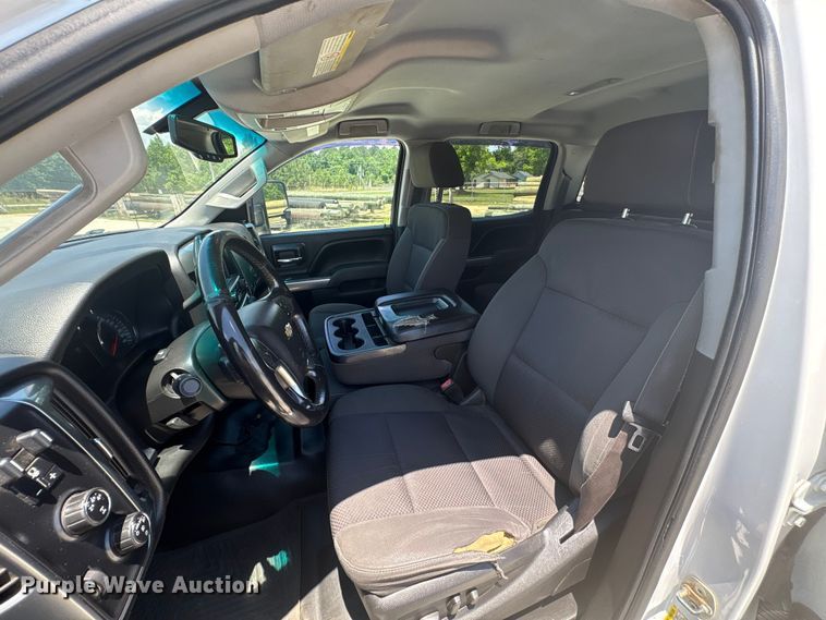 image for item EF1214 2015 Chevrolet Silverado 2500HD Crew Cab pickup truck