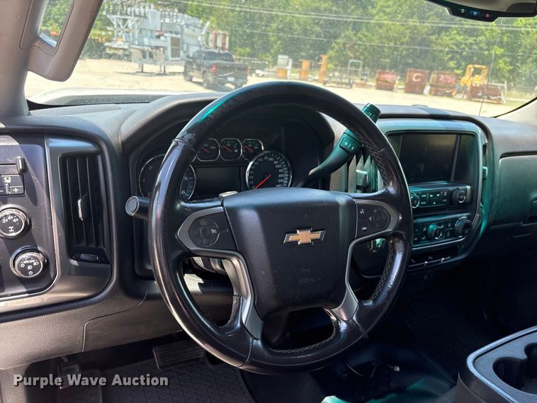 image for item EF1214 2015 Chevrolet Silverado 2500HD Crew Cab pickup truck
